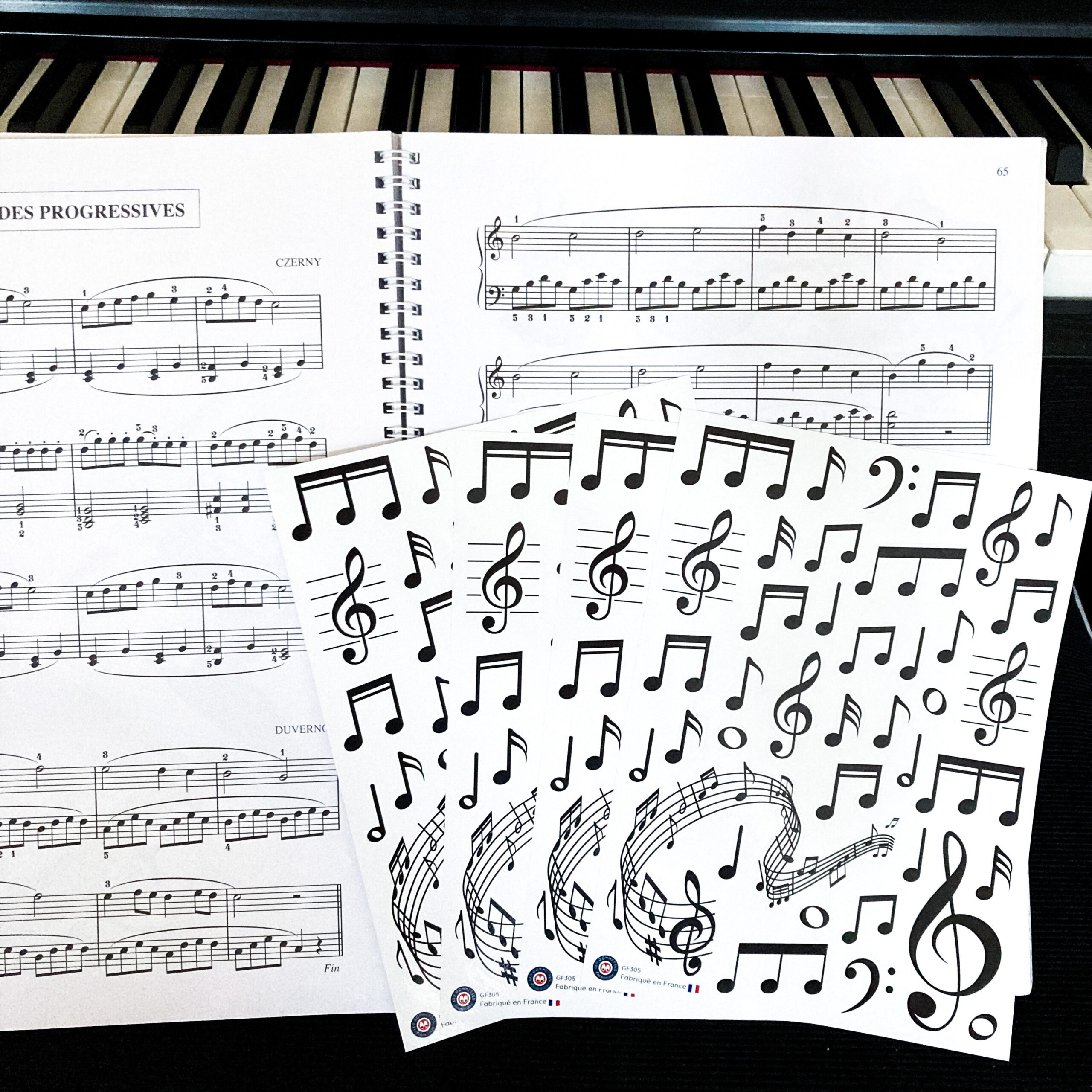 Notes de piano musicales caoutchouc crayon gomme étudiant